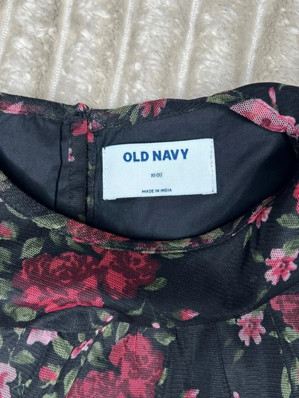 Old Navy & Carters Girls 5/6 Fall Winter Floral Plaid Dress Bundle Of 3 EUC